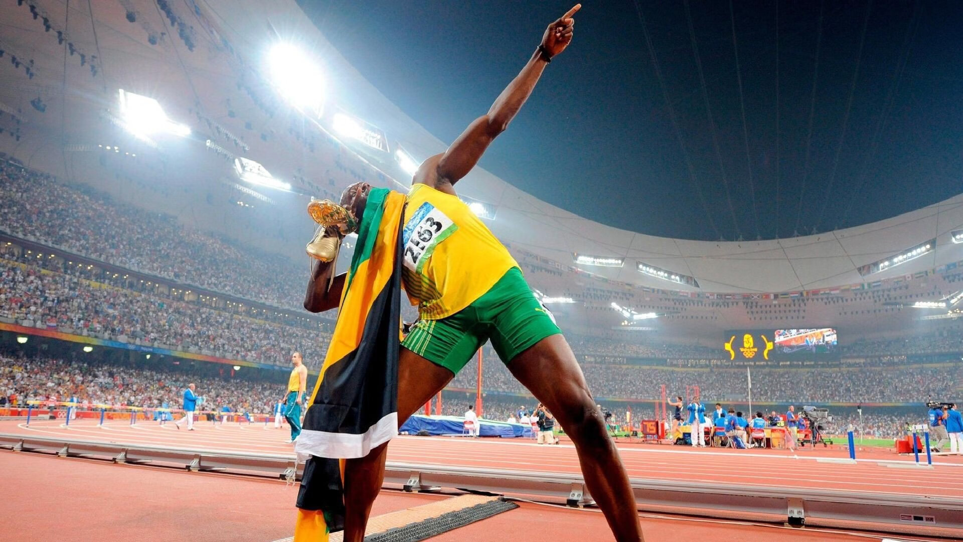 天才新星上演帽子戏法,助球队逆转夺冠